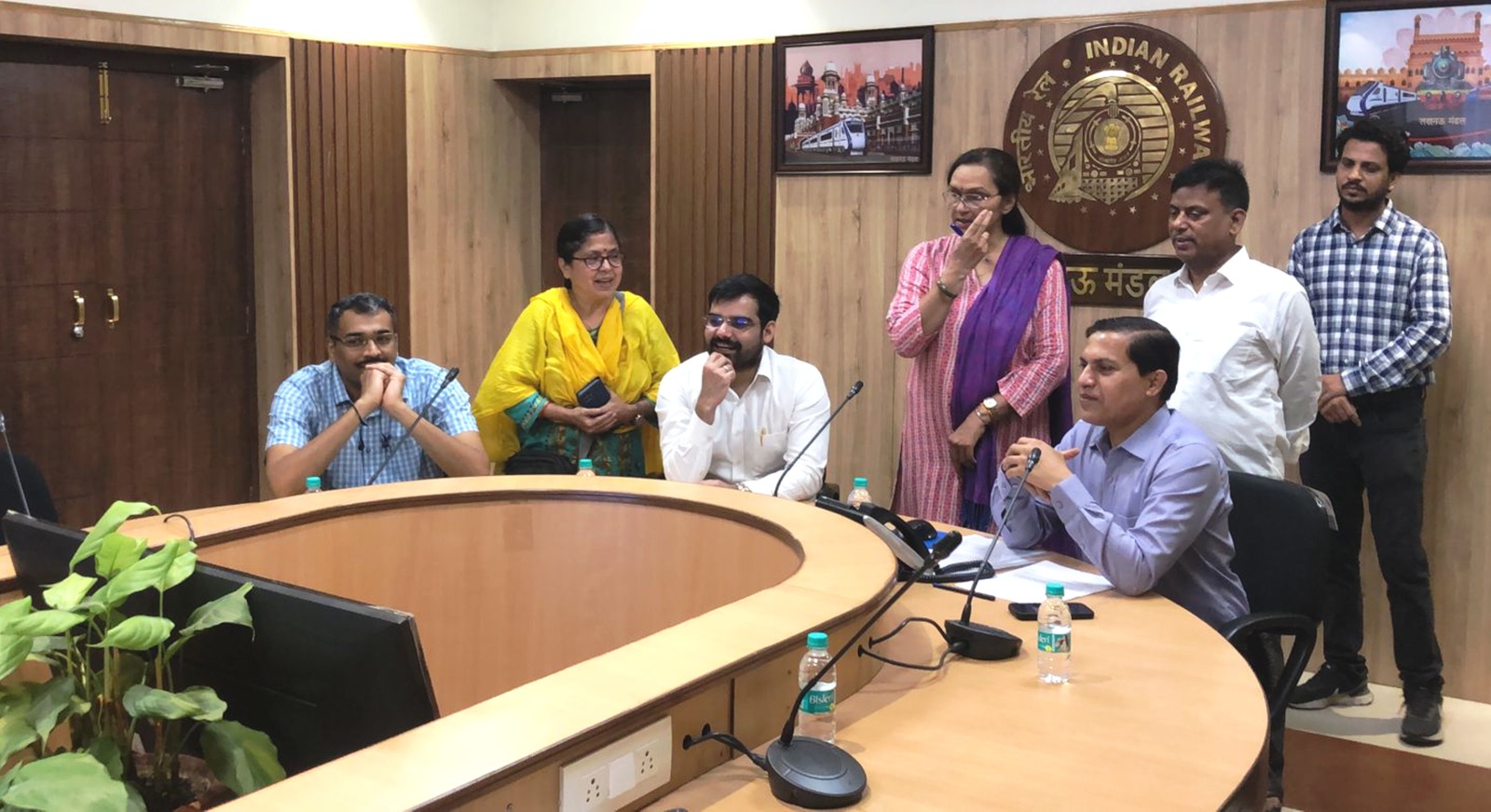 राजभाषा कार्यान्वयन समिति ने दिए हिंदी में काम पर जोर।