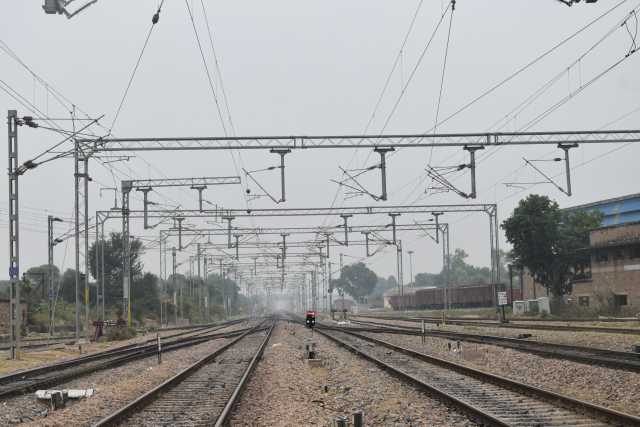 उत्तर पश्चिम रेलवे पर अब तक 5145 रूट किलोमीटर ट्रेक का किया विद्युतीकरण।