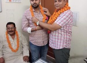 बिना सेफ्टी उपकरणों के काम न करें मेंटीनेंस कर्मचारी।