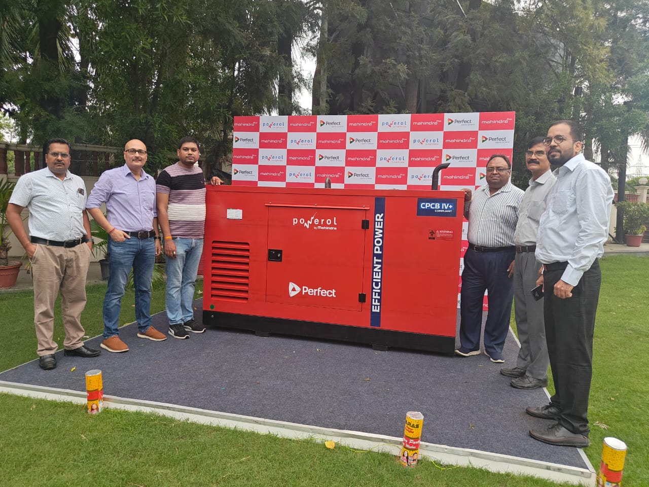 महेंद्रा ने लॉन्च किए ईको फ्रेंडली जेनरेटर।