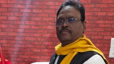 पेपर लीक मामले में गैंगस्टर कोर्ट ने बेदीराम के खिलाफ अरेस्ट वारेंट जारी किया।