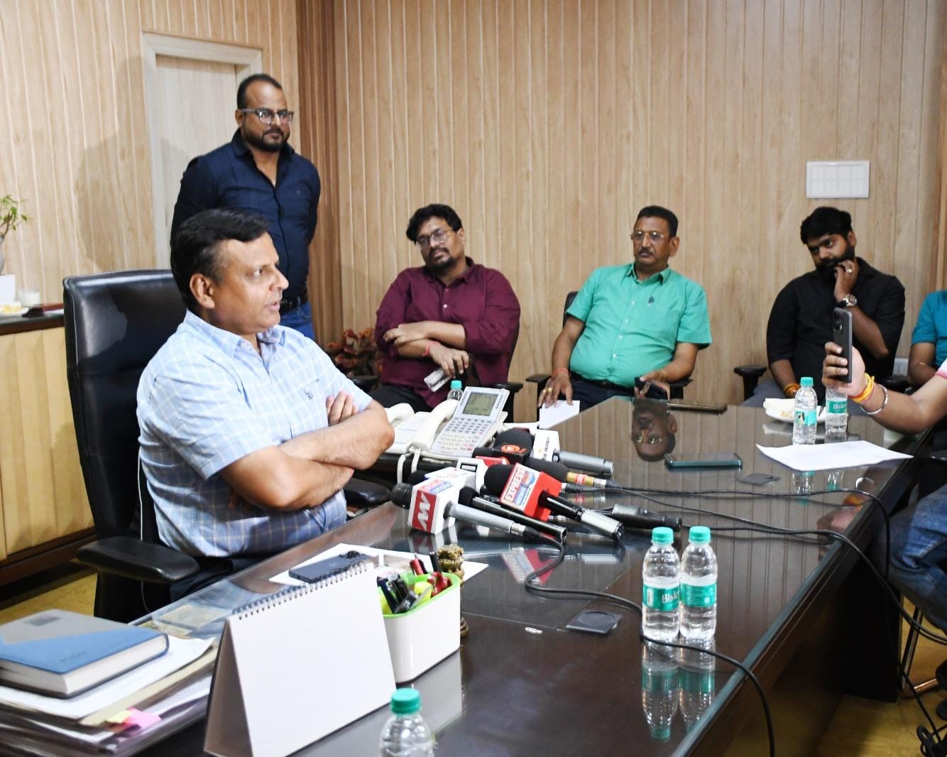 वित्त मंत्री ने रेलवे के लिए खोला पिटारा, यूपी की बल्ले बल्ले।