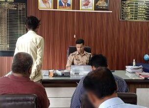 पुलिस उपायुक्त पूर्वी ने सुनी थाना चिनहट में फरियाद।