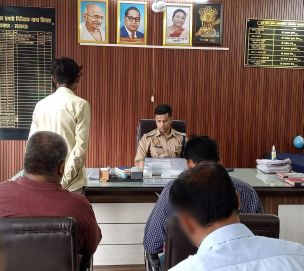 पुलिस उपायुक्त पूर्वी ने सुनी थाना चिनहट में फरियाद।