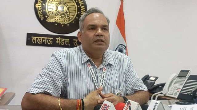 डीआरएम एसएम शर्मा ने कहा यूनिफाइड पेंशन स्कीम सबसे बेहतर विकल्प।