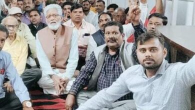 विद्युत संविदा कर्मियों की आकस्मिक मृत्यु पर दस लाख रुपये की क्षतिपूर्ति।