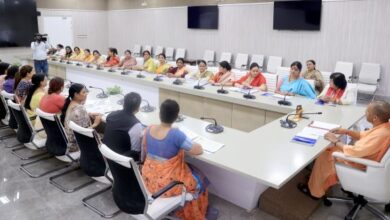 महिलाओं में नेतृत्व क्षमता विकास के लिए महिला आयोग की बड़ी भूमिका: मुख्यमंत्री।