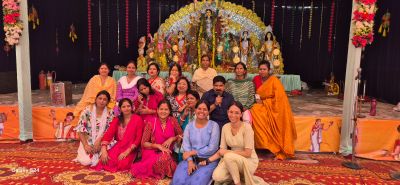 दुर्गा पूजा पर श्रद्धालुओं ने मां के दर्शन कर लिया आशीर्वाद।