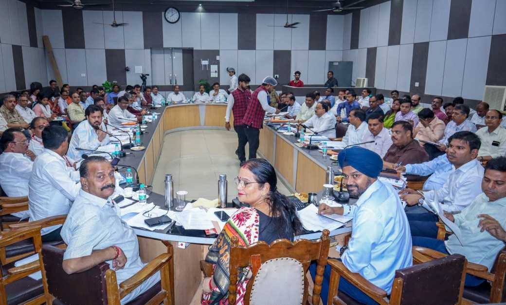 रोबोट से लेकर श्मशान तक होगा लखनऊ के विकास का ‘हाई-टेक’ सफर ।