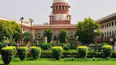 सुप्रीम कोर्ट ने पटाखे पर प्रतिबंध मामले को लेकर दिल्ली सरकार और पुलिस को लगाई कड़ी फटकार।