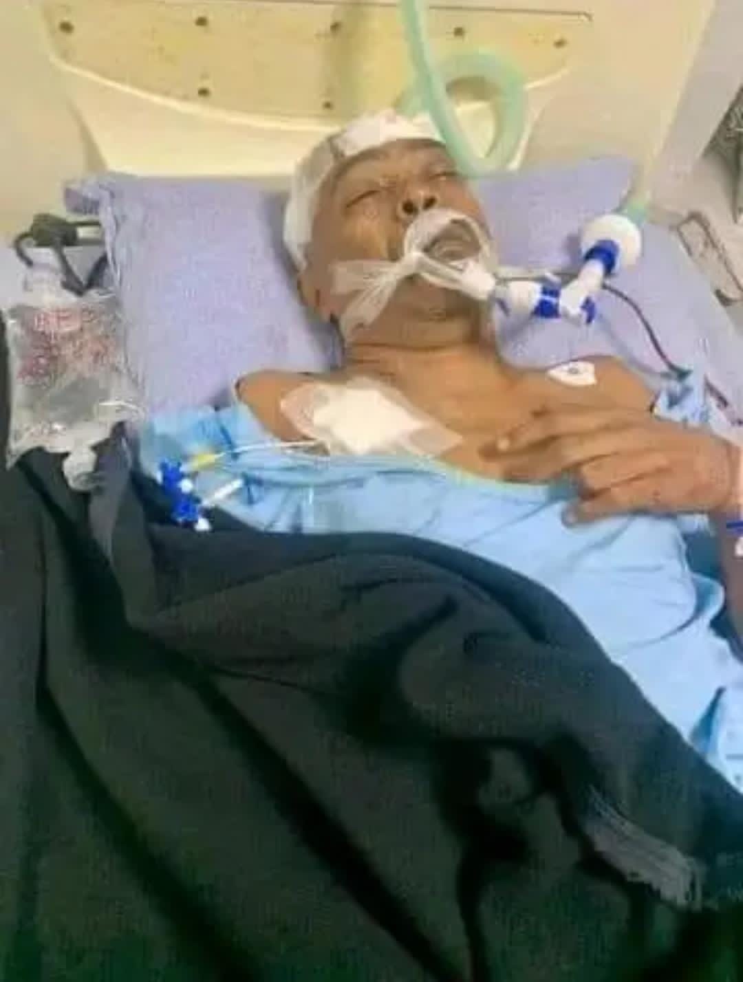 बांग्लादेश : स्वामी चिन्मय दास 2 जनवरी तक रोकी गयी। बांग्लादेश की कानून व्यवस्था पर बड़ा प्रसन्न चिन्ह। बांग्लादेश : स्वामी चिन्मय दास 2 जनवरी तक रोकी गयी। बांग्लादेश की कानून व्यवस्था पर बड़ा प्रसन्न चिन्ह।