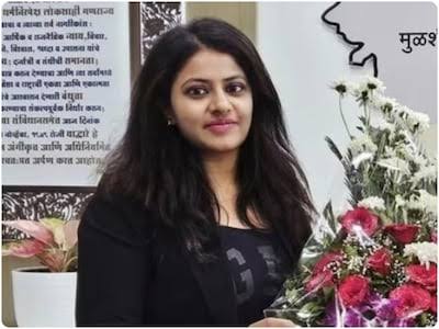 बर्खास्त ट्रेनी IAS अधिकारी पूजा खेडकर को दिल्ली हाई कोर्ट से झटका।