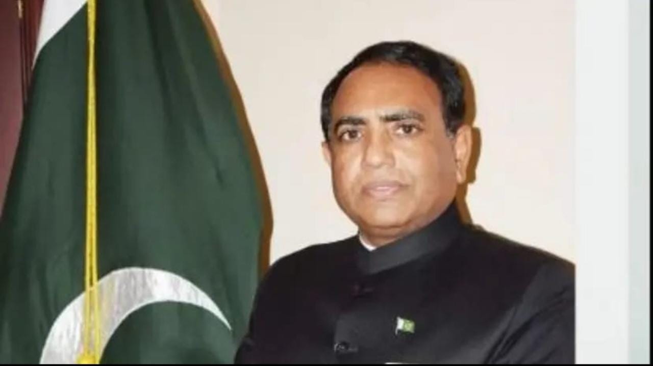 नई दिल्ली: पाकिस्तान की फिर हुई किरकिरी, राजदूत को नहीं मिली अमेरिका में एंट्री।