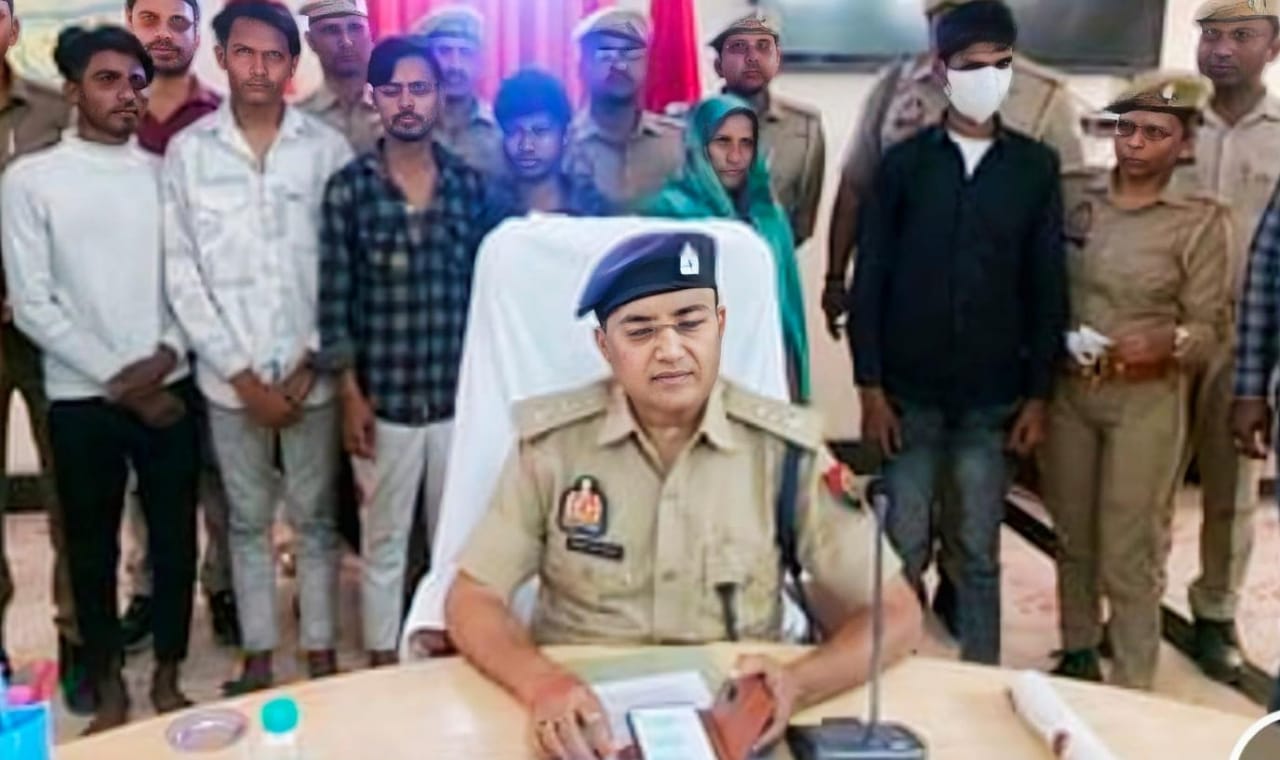 सोनभद्र: पति की अय्याशी से परेशान होकर पत्नि ने करा दी हत्या, पत्नि, दामाद व शूटर पकडे गए।