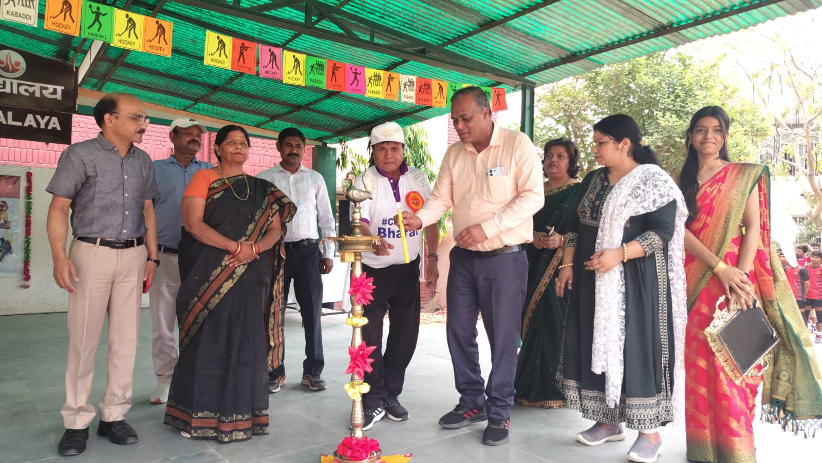 पीएम श्री केंद्रीय विद्यालय गोमती नगर लखनऊ में 54वीं के.वि. सं संभाग स्तरीय खेलकूद प्रतियोगिता (बालक वर्ग) का शुभारंभ।