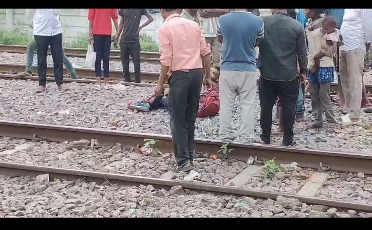 लखनऊ: चलती ट्रेन से उतरने की कोशिश में बड़ा हादसा, युवक के दोनों पैर कटे।